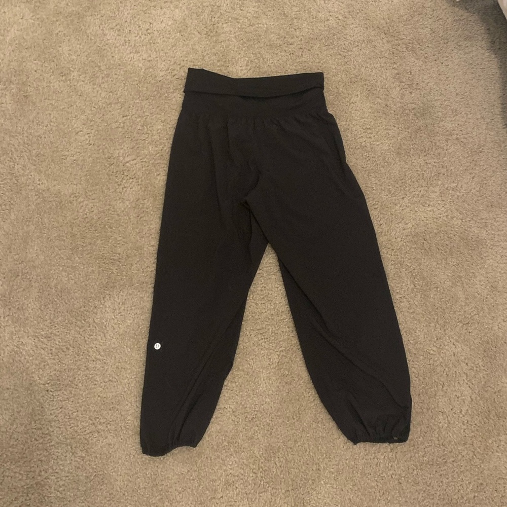 Lululemon Studio Pants Capri